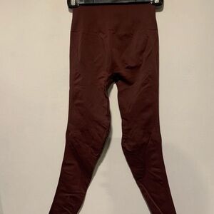Women’s Lululemon Zone In Tight Burgundy